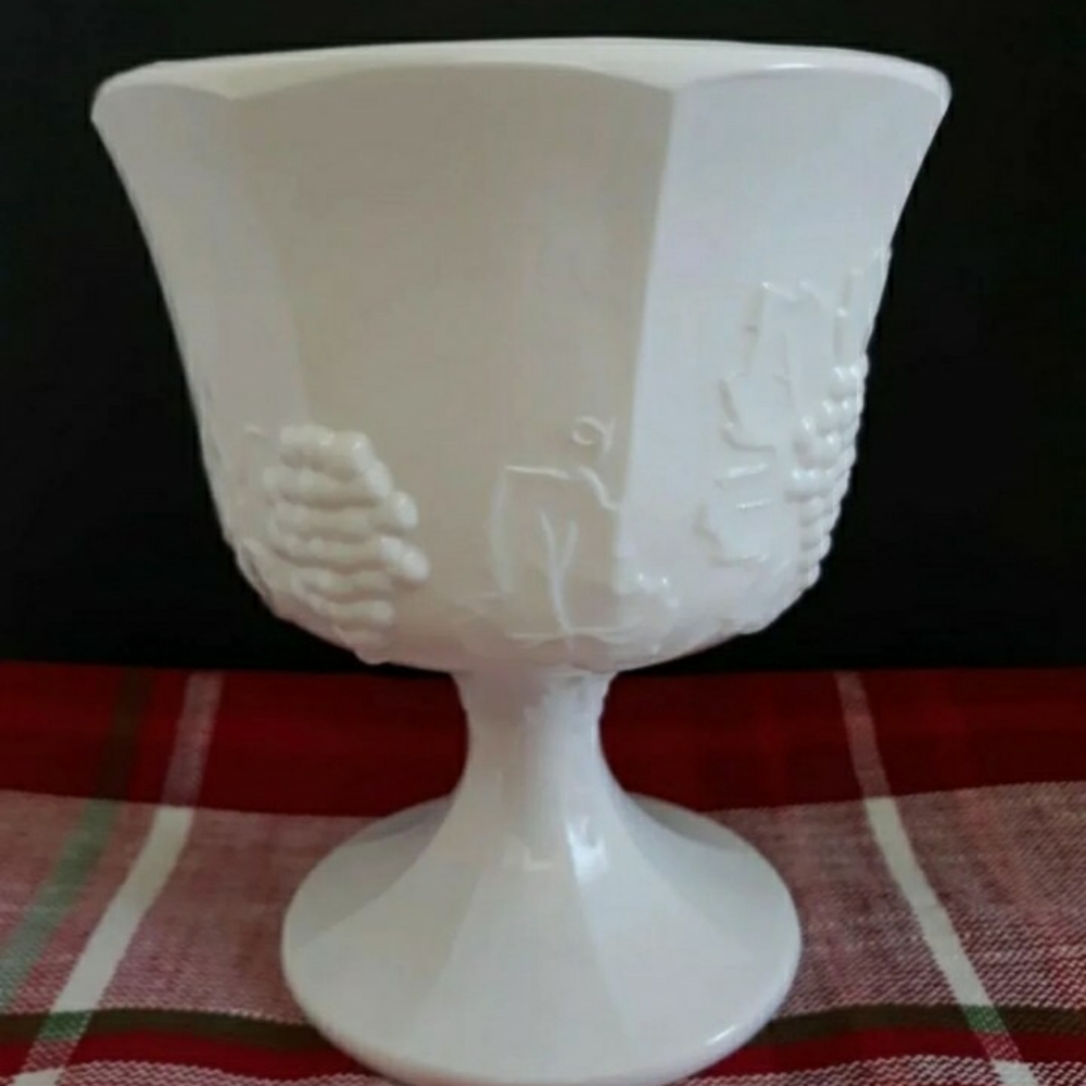 Vintage White Milk Glass Compote Bowl Candy Dish Pedestal Bowl Grapevine 6" t